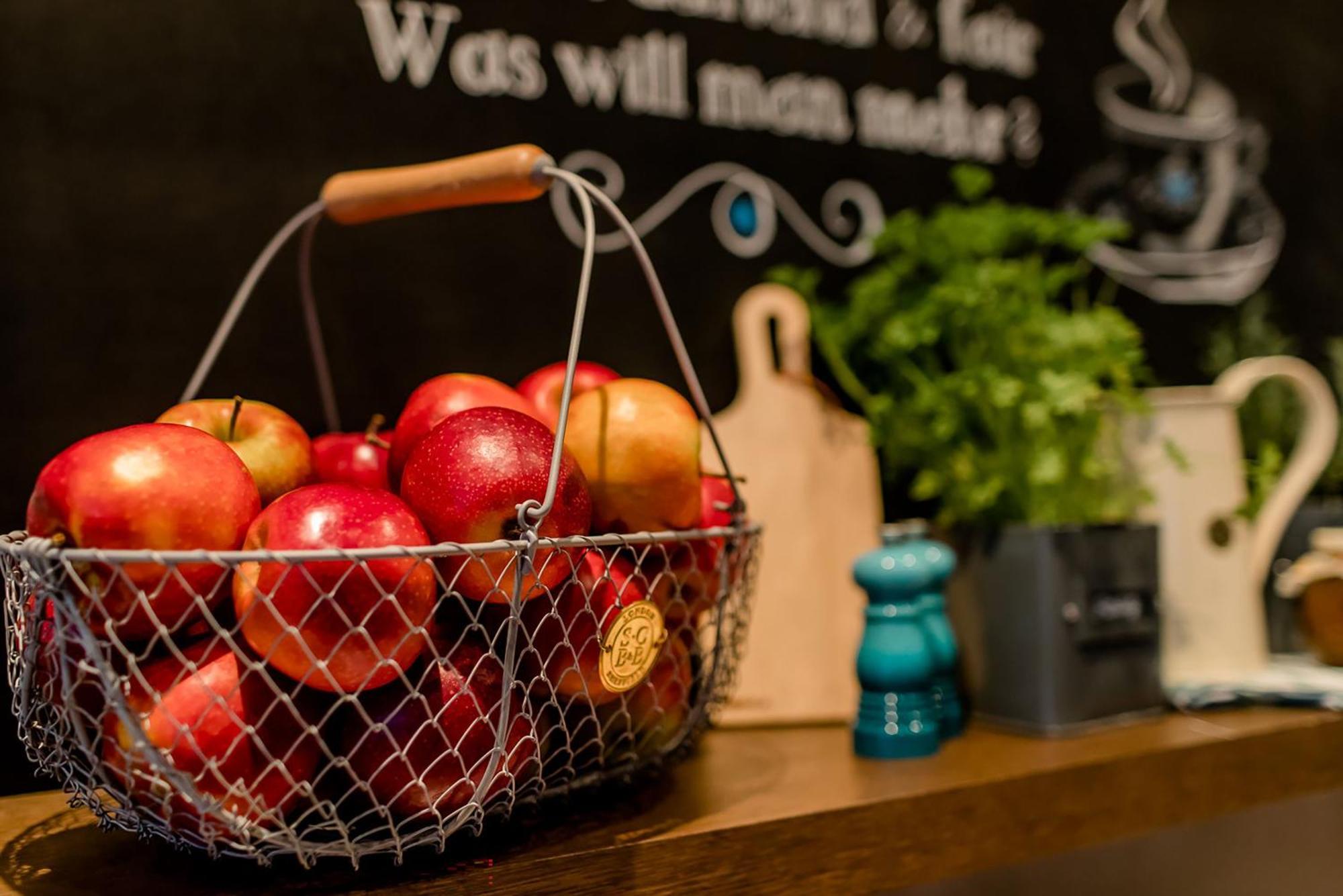 Motel One Hamburg-Altona Экстерьер фото