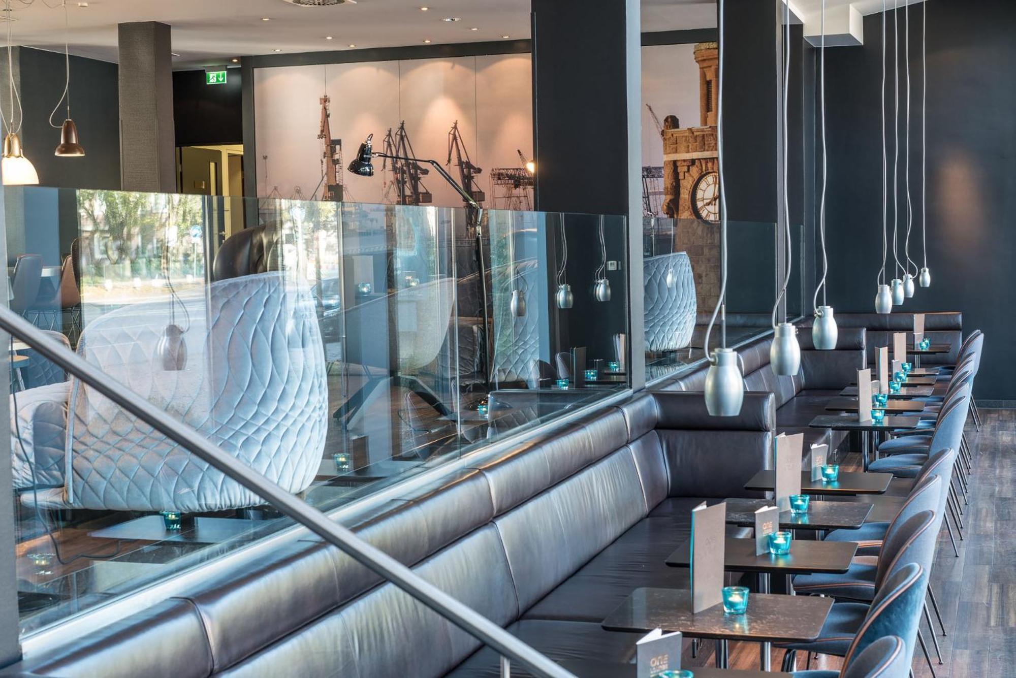 Motel One Hamburg-Altona Экстерьер фото